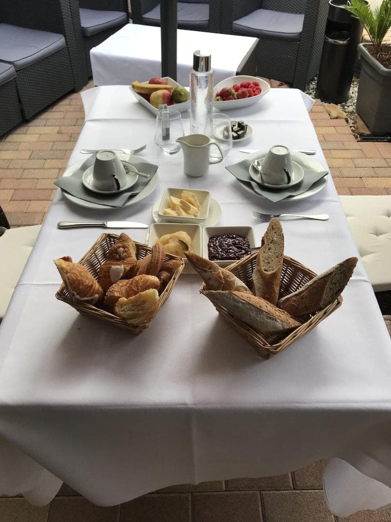 Hotel Au Petit Pont 5