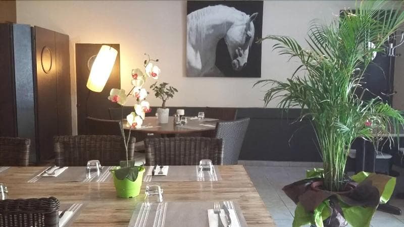 Hotel Restaurant Le Goût Des Hôtes 3