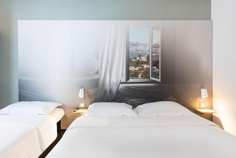 B&B HOTEL Troyes Magasins d'usine photo 1