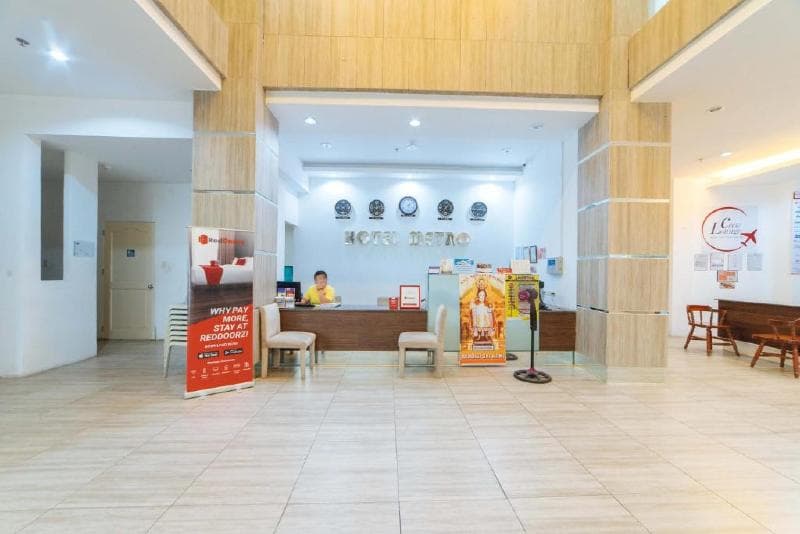 Reddoorz Plus Near Gaisano Mall Kalibo - Vaccinated Staff 5