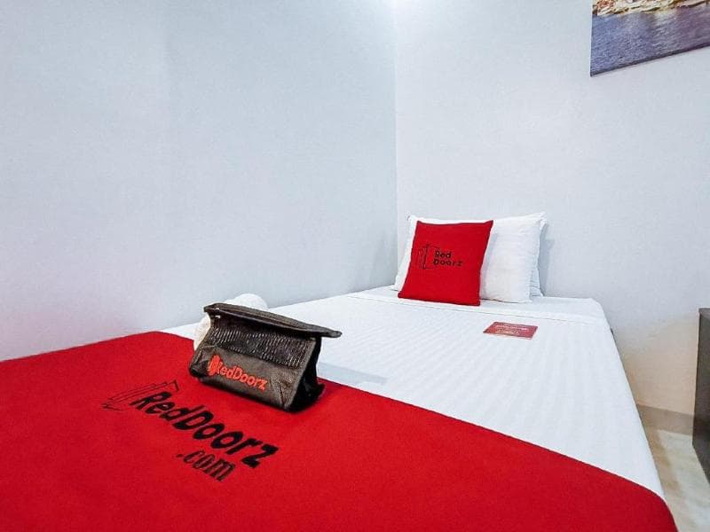 Reddoorz Near Notre Dame University Gensan (Adults Only) photo 1