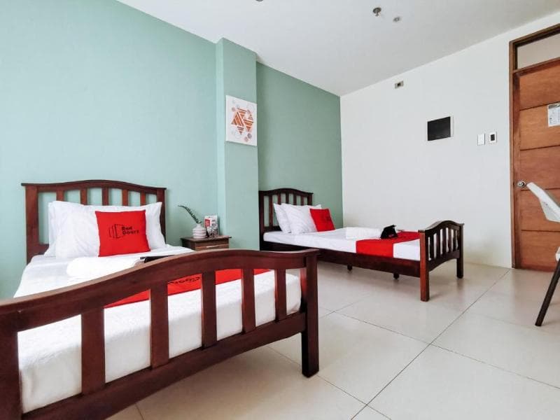 Reddoorz Plus Near Bangko Sentral Ng Pilipinas Dav 4