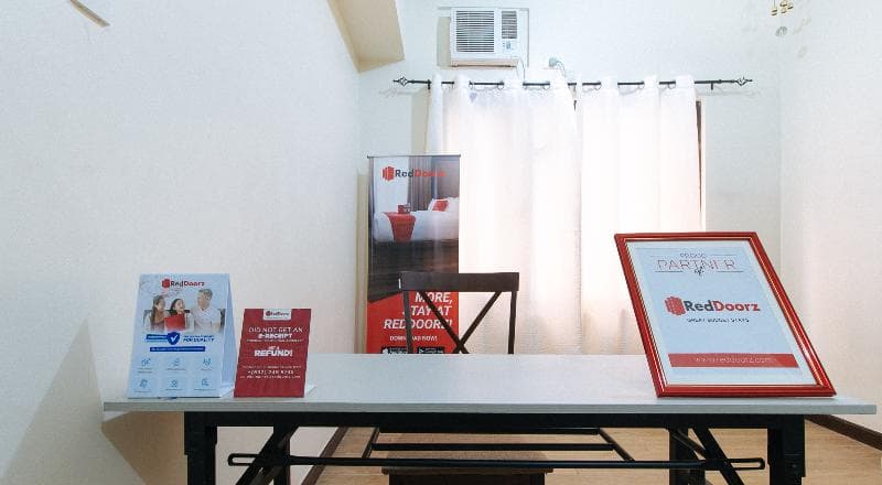 Reddoorz Plus Near Talisay Town Center 3