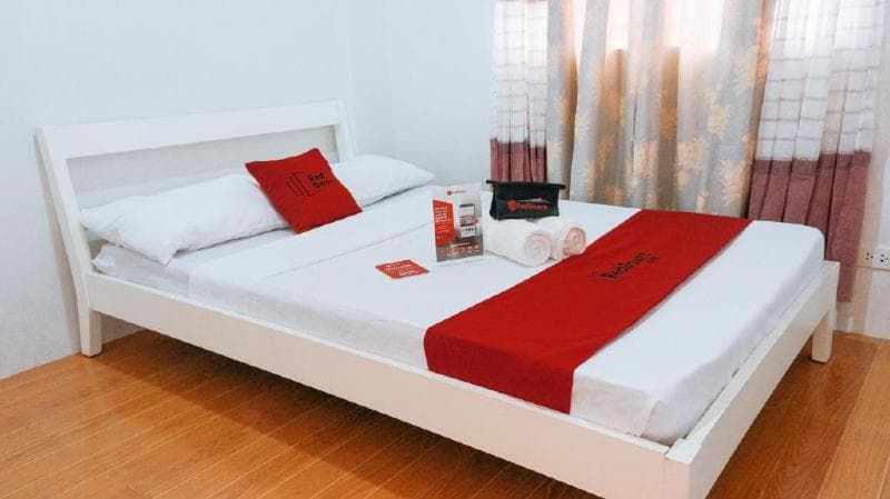 Reddoorz Plus Near Talisay Town Center 5