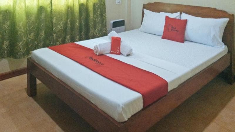 Reddoorz Near Talisay District Hospital 5
