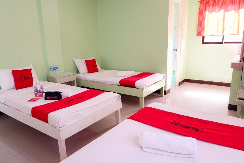 Reddoorz Near Maribago Barangay 2