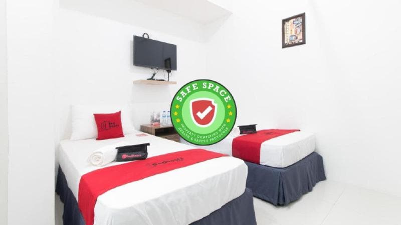 Reddoorz Near Liceo De Cagayan University Highschool (Adults Only) 2