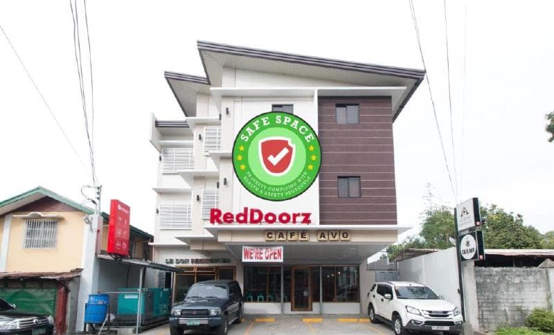 Reddoorz Plus @ Diola Villamonte Bacolod 5