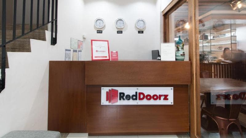 Reddoorz Plus @ Diola Villamonte Bacolod 4
