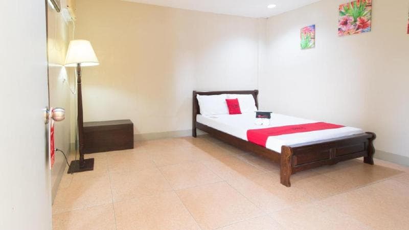Reddoorz @ Teofila Lodge 5