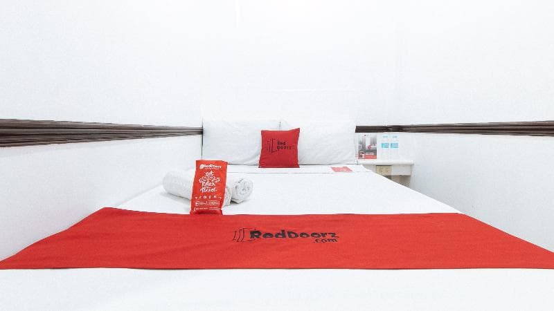 RedDoorz Plus @ Villa Gloria Taguig 2