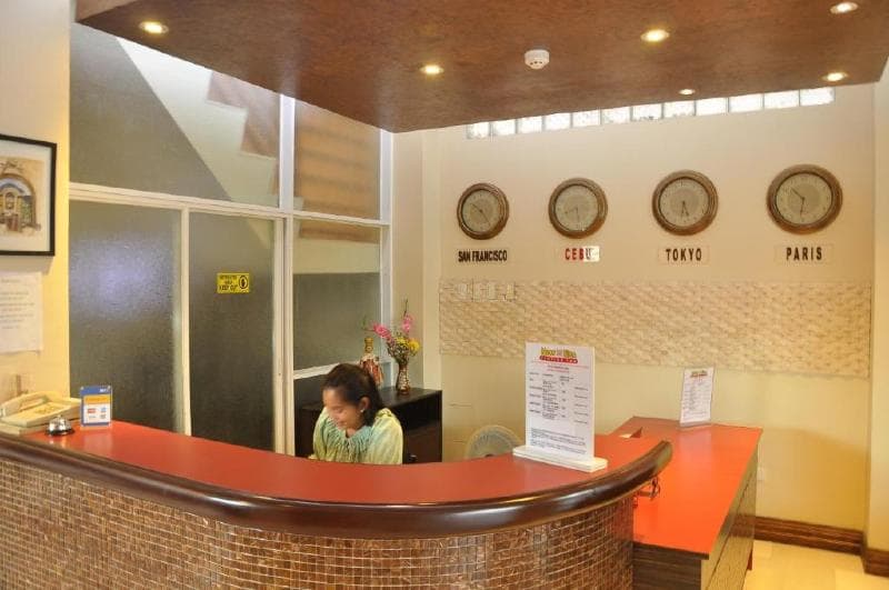 Reddoorz Near Landers Superstore Cebu City 3