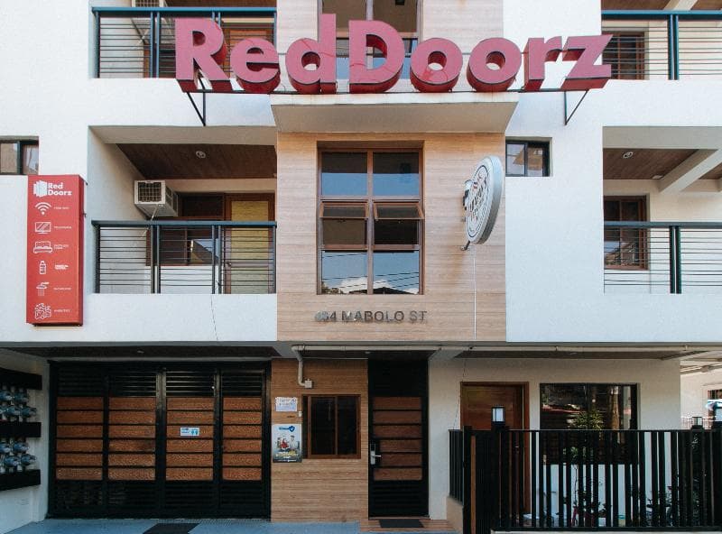 Reddoorz Plus Near Uptown Bgc Mall 3
