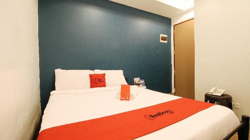 Reddoorz Plus @ San Marcelino Malate 5