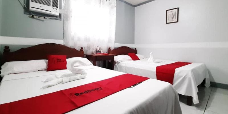 Reddoorz Plus Near Bangui Windmills 5
