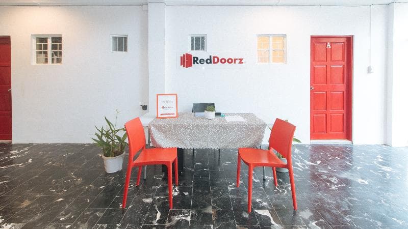 Reddoorz @ V-Cloud Hills Near De La Salle 3