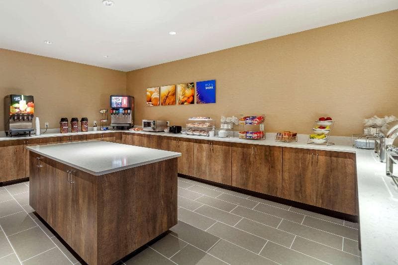 Comfort Suites 3