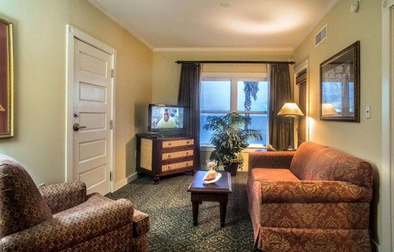 Lighthouse Inn At Aransas Bay 4