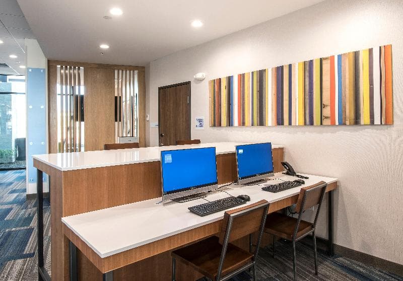 Holiday Inn Express & Suites Phoenix North - Happy Valley photo 1