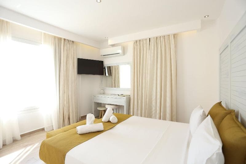 Tropicana Hotel , Suites & Villas Mykonos 4