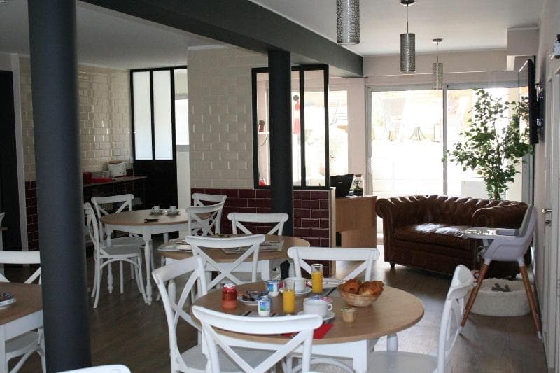 Hôtel Le Relais main