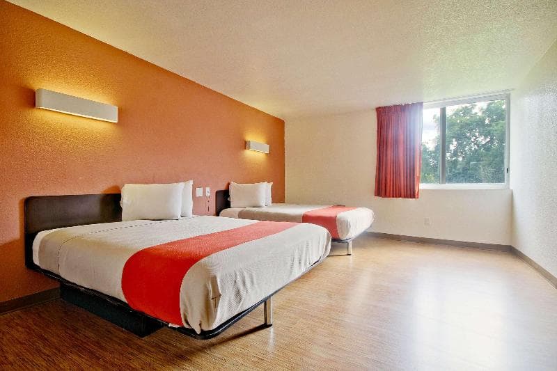 Motel 6 Miami Fl photo 1