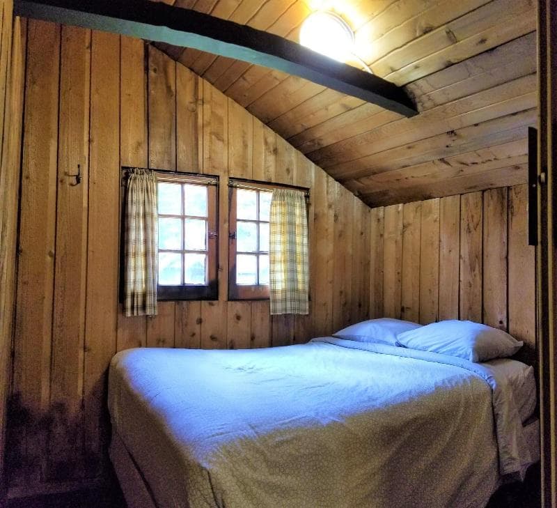 Rundle Cabins 4