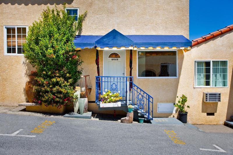 The Alpine Inn & Suites 4