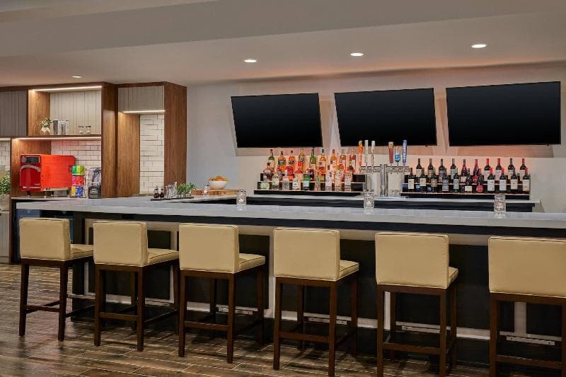 Holiday Inn Chicago-Willowbrook-Hinsdale photo 1