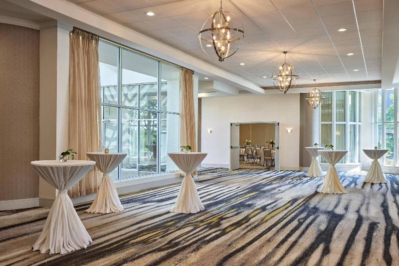 Holiday Inn Chicago-Willowbrook-Hinsdale main