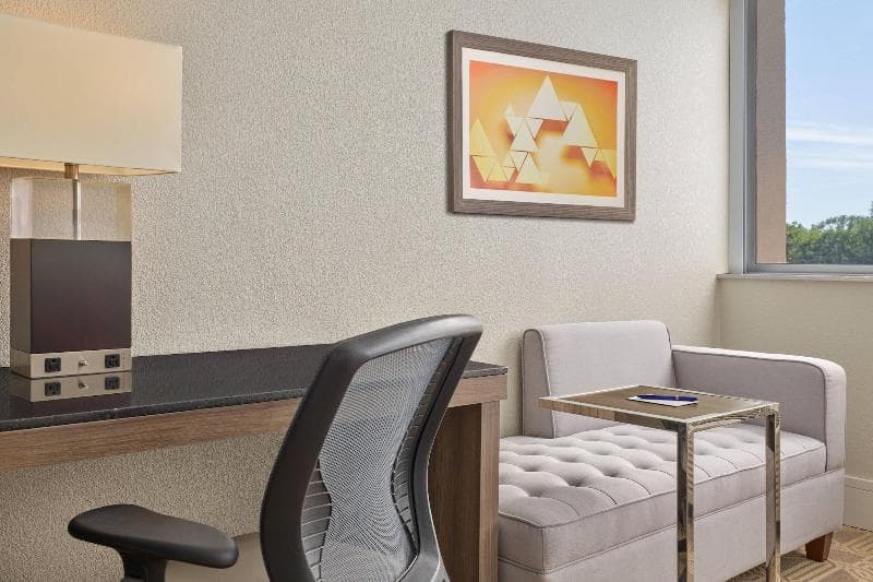 Holiday Inn Chicago-Willowbrook-Hinsdale 5