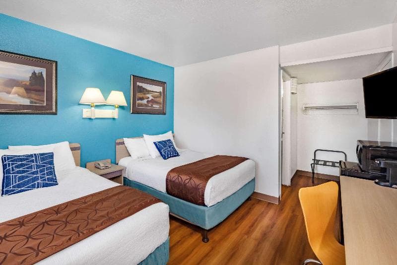 Travelodge By Wyndham Miles City 3