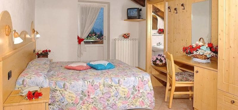 Hotel La Roccia 4