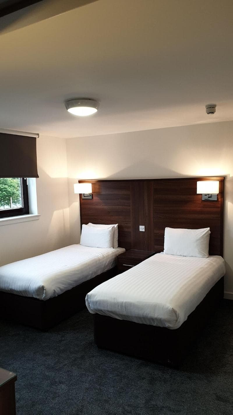 Premier Lodge 2