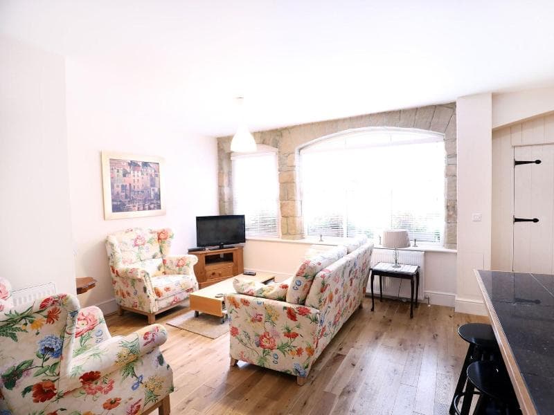 The Willow Restaurant & Cottages 5