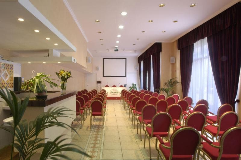 Hotel Serena main