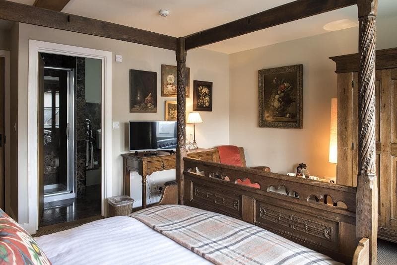 The Howard Arms 3