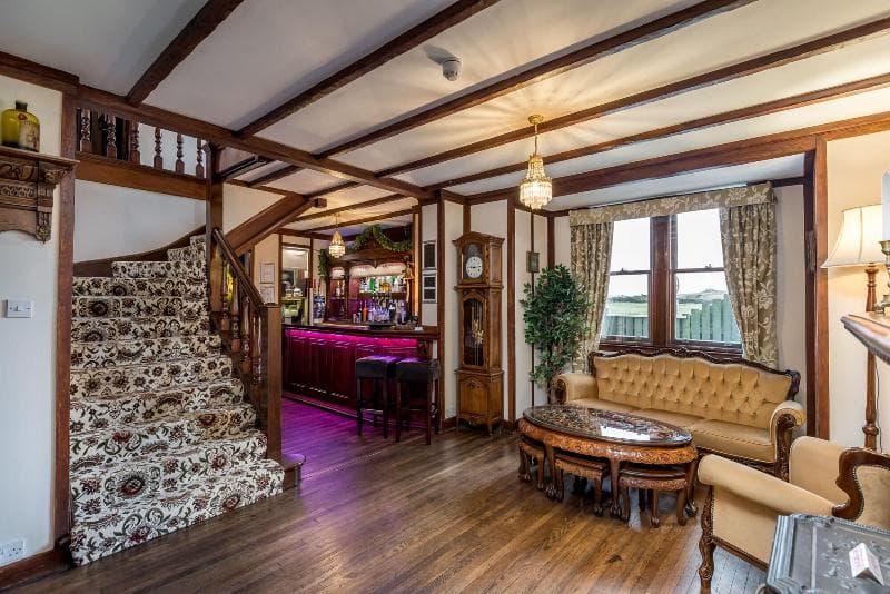 Grey Harlings Hotel main