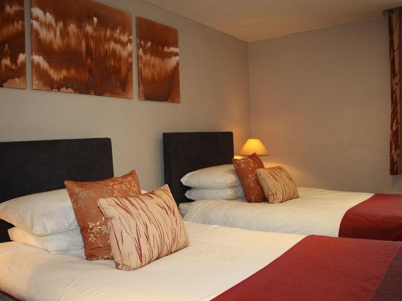 Nanhoron Arms Hotel 3