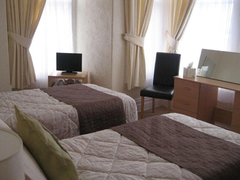 Cleve Court Hotel - Guest House main