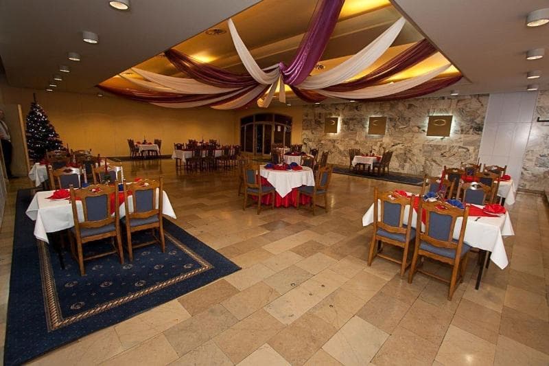 Hotel Gromada Pila 4