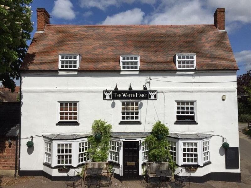 The White Hart 4