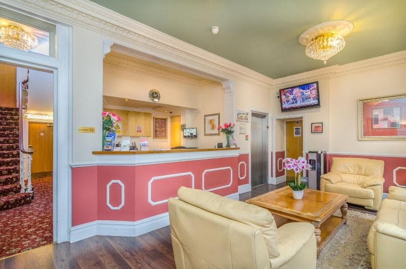 Hyde Park Radnor Hotel 4