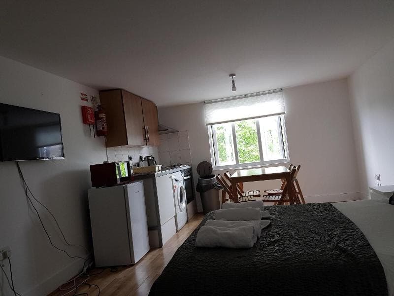 London Queens Apartments photo 1