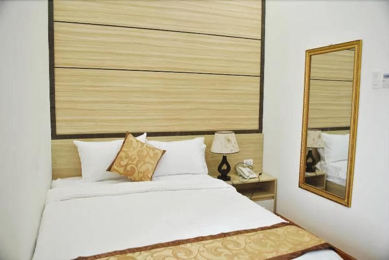 Phi Long Hotel 5