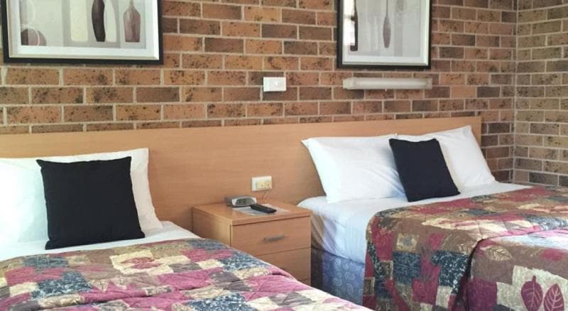 Golden Grain Motor Inn 4