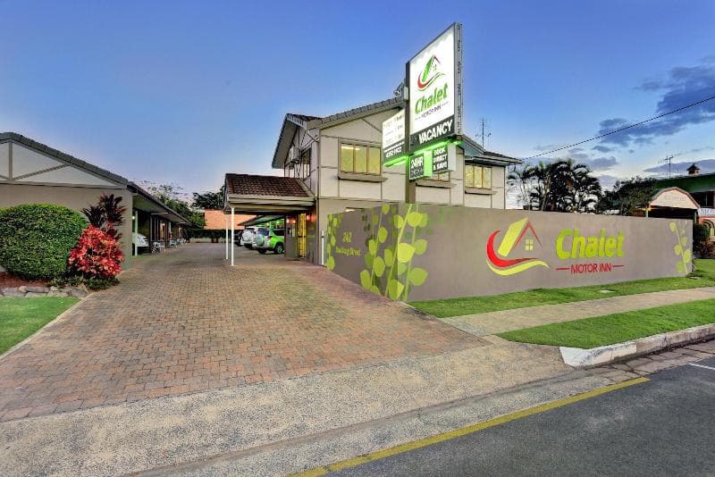 Chalet Motor Inn 4