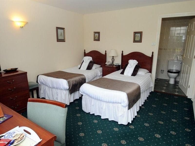 The Rusland Pool Hotel 4