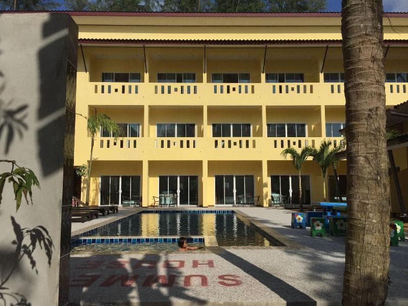 Summer House Resort 2 main