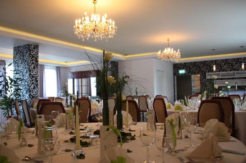 Hotel & Restaurant Hessischer Hof 3